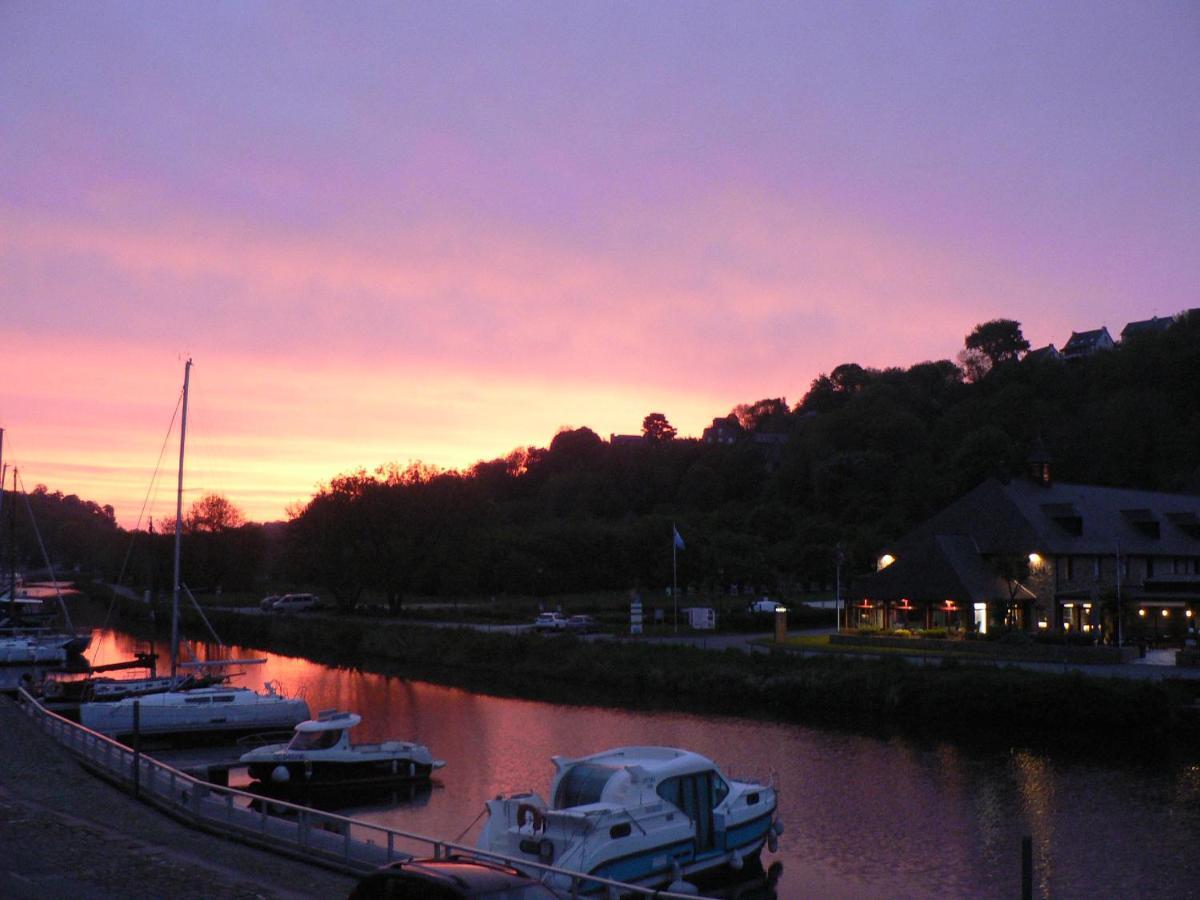Sejour Confort Au Port De Dinan Bagian luar foto